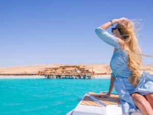 Orange Bay Island Boat Trip w/ Breakfast and Lunch